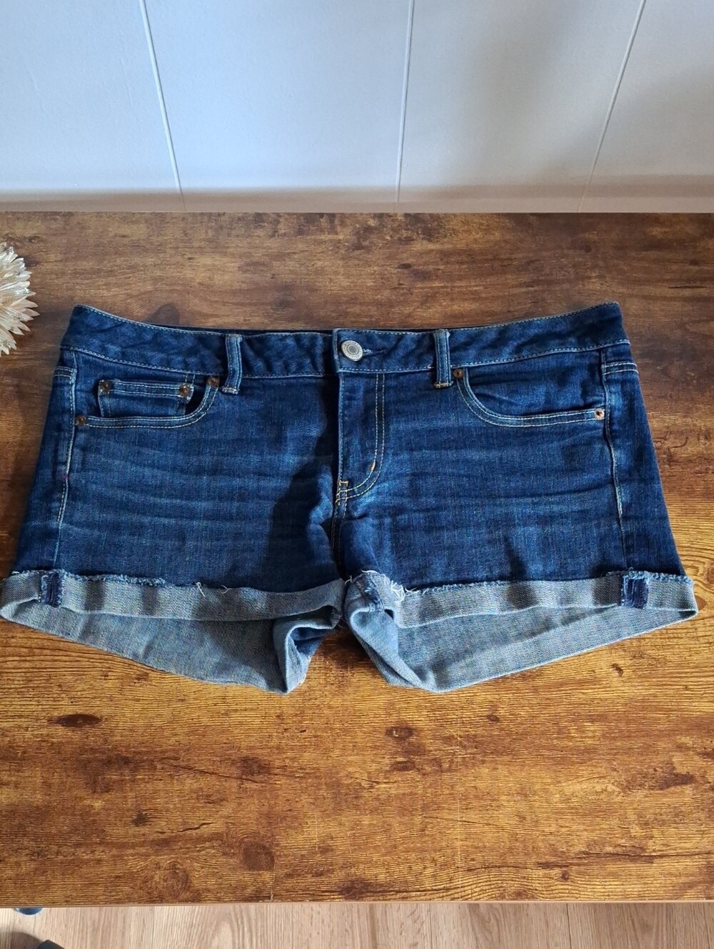 American Eagle Outfitters Womens Dark Indigo Cuffed Denim Shorts Size 12